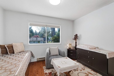 Nestled in the heart of highly sought-after Ocean Park, this - photo 33