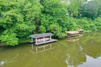 Move right into this lake home! - Lake Home For Sale in Monticello, Indiana