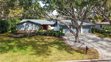 (private lake, pond, coastal) Home For Sale in Sarasota Florida
