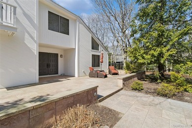 Turnkey Modern Retreat in East Hampton's Northwest Woods - photo 7
