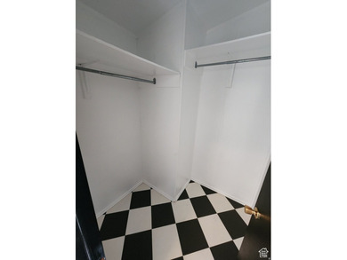 Move in ready double-wide home is now available in West Valley - photo 12