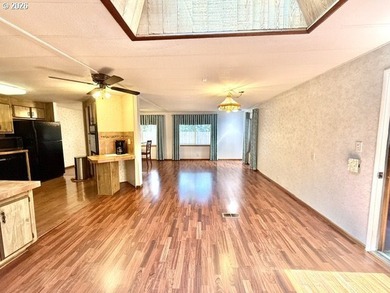 Welcome to this well-maintained 1,410-square-foot home nestled - photo 14