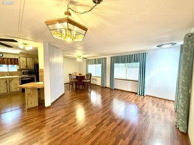 Welcome to this well-maintained 1,410-square-foot home nestled - photo 16