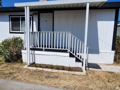 Move in ready double-wide home is now available in West Valley - photo 16