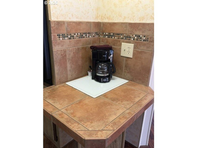Welcome to this well-maintained 1,410-square-foot home nestled - photo 20