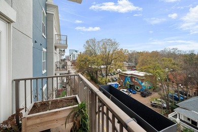 Incredible 6th floor home in the highly desirable 222 Glenwood! - photo 23