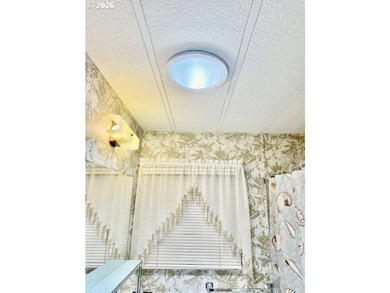 Welcome to this well-maintained 1,410-square-foot home nestled - photo 26