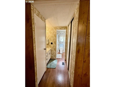 Welcome to this well-maintained 1,410-square-foot home nestled - photo 32