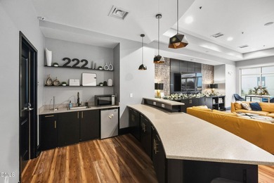 Incredible 6th floor home in the highly desirable 222 Glenwood! - photo 36