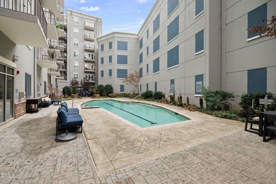 Incredible 6th floor home in the highly desirable 222 Glenwood! - photo 37
