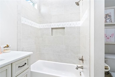 Welcome to luxury living in The Overlook at Moores Mill, one of - photo 38