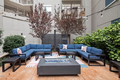 Incredible 6th floor home in the highly desirable 222 Glenwood! - photo 42