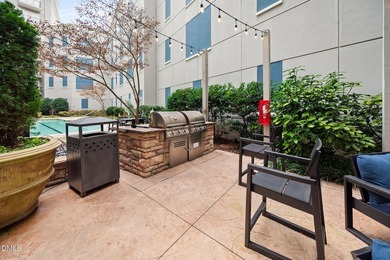Incredible 6th floor home in the highly desirable 222 Glenwood! - photo 44