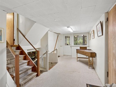 New to the market is 20 Cherry Lane in Huntington, an expansive - photo 7
