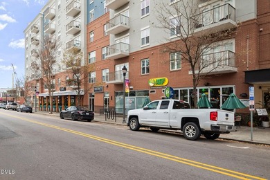 Incredible 6th floor home in the highly desirable 222 Glenwood! - photo 49