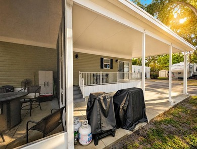 Beautiful 2018 Park Model Home in Pleasant Lake - Premier 55+ - photo 3