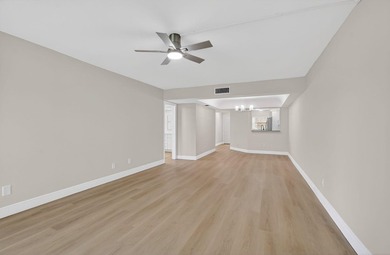 Beautifully updated corner unit in sought-after Boca Barwood! - photo 11