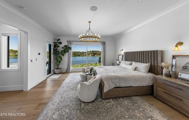 Every detail has been considered in this lakefront estate in - photo 12