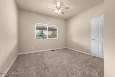 Great 3 bed,2 bath with views of the mountains and open area. It - photo 15