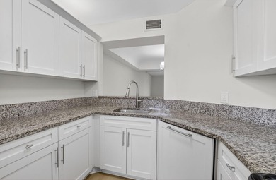 Beautifully updated corner unit in sought-after Boca Barwood! - photo 15
