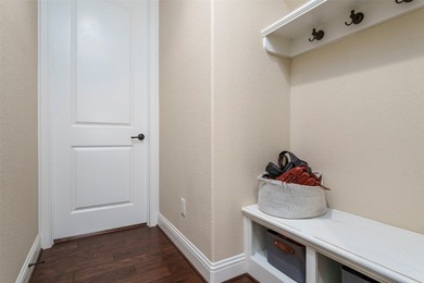 Charming custom home on private premium lot that backs up to a - photo 18