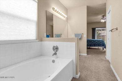 Great 3 bed,2 bath with views of the mountains and open area. It - photo 21