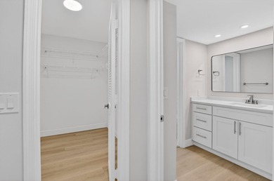 Beautifully updated corner unit in sought-after Boca Barwood! - photo 22