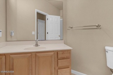 Great 3 bed,2 bath with views of the mountains and open area. It - photo 24