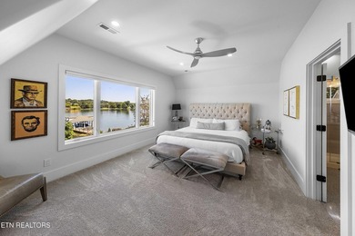 Every detail has been considered in this lakefront estate in - photo 25