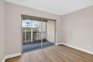 Beautifully updated corner unit in sought-after Boca Barwood! - photo 29