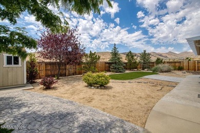 Great 3 bed,2 bath with views of the mountains and open area. It - photo 32