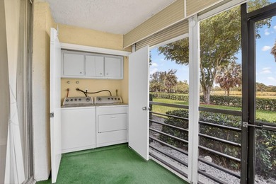 Beautifully updated corner unit in sought-after Boca Barwood! - photo 36