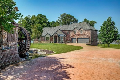 This (+-) 4.25 acre Eagle Mountain Lake estate is back and - photo 9