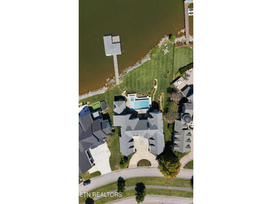 Every detail has been considered in this lakefront estate in - photo 43