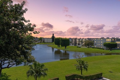 Lake Condo For Sale in Boca Raton, Florida