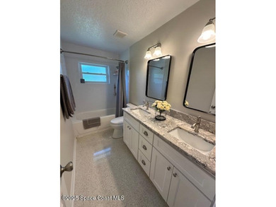 Completely Remodeled 3 Bed / 2 Bath Home - Move-In Ready! - photo 13