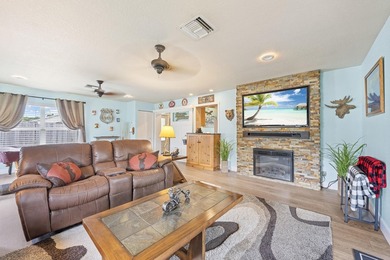 Welcome to 128 Banyan Circle, a meticulously maintained - photo 16