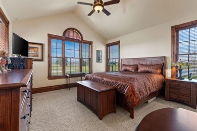 Overlooking the Eagle Bend Golf Course, this beautifully - photo 19