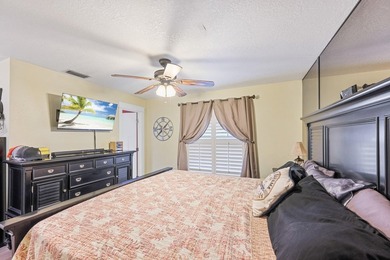 Welcome to 128 Banyan Circle, a meticulously maintained - photo 22