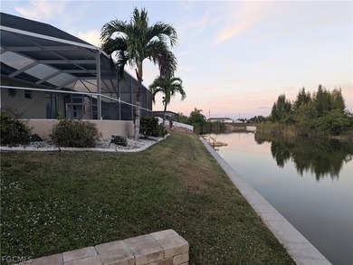 Fabulous 4/2/2 fresh water canal pool home with heated pool - photo 25