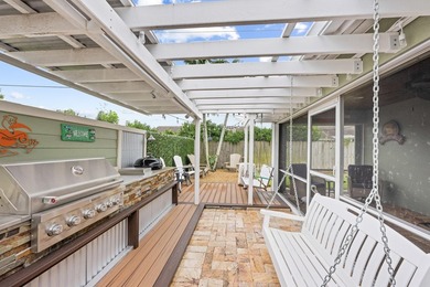 Welcome to 128 Banyan Circle, a meticulously maintained - photo 30