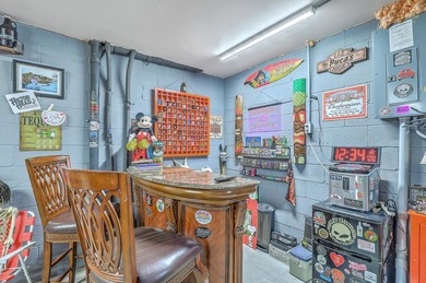 Absolutely Gorgeous townhome two miles to Folly Beach. Built in - photo 32
