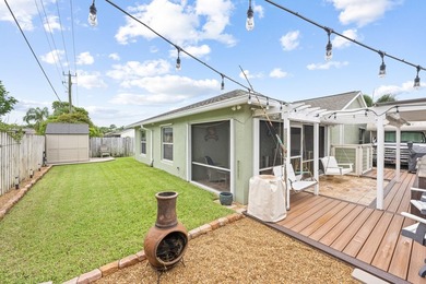 Welcome to 128 Banyan Circle, a meticulously maintained - photo 33