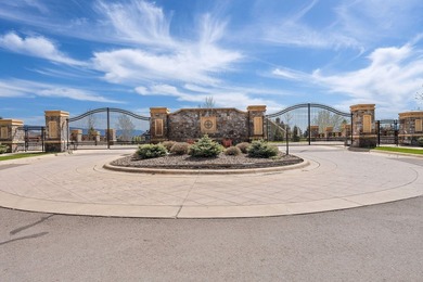 Overlooking the Eagle Bend Golf Course, this beautifully - photo 44