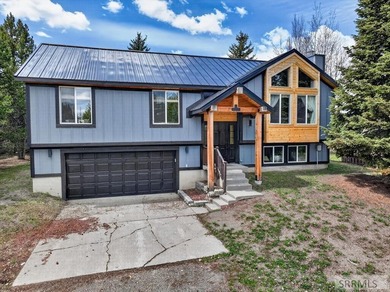 Fully furnished cabin on the Island Park Village Golf Course - photo 1