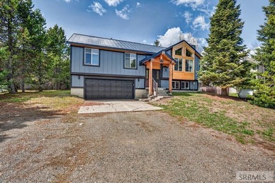 Fully furnished cabin on the Island Park Village Golf Course - photo 2