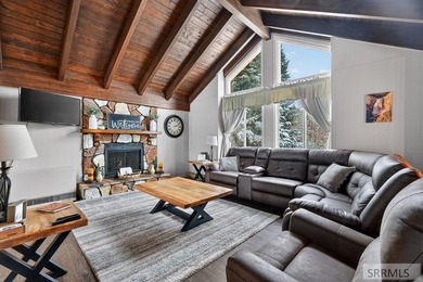 Fully furnished cabin on the Island Park Village Golf Course - photo 4