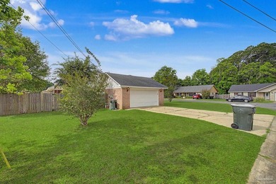 Welcome to this spacious and inviting 3-bedroom, 2-bath home - photo 9