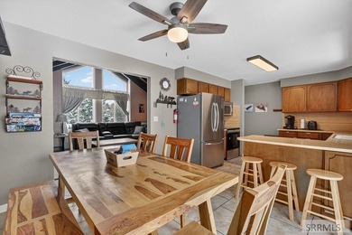 Fully furnished cabin on the Island Park Village Golf Course - photo 9