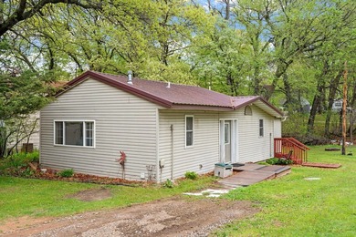 Enjoy private, peaceful one-level living just a short walk from - photo 4
